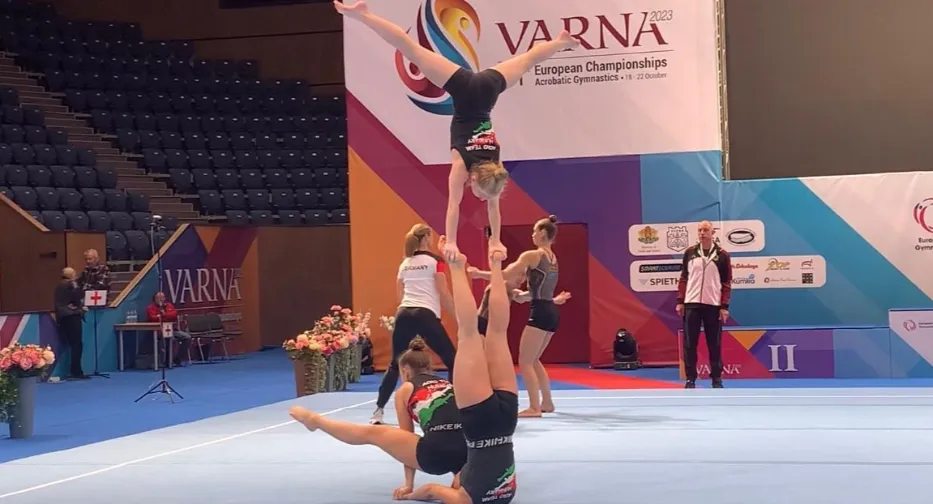 A Monori Janka, Kecskés Hanna, Cziráki Panna trió a 14. helyen zárt a fináléban, a junior akrobatikus tornászok várnai Európa-bajnokságán.